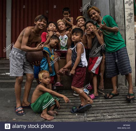 MANILA RESIDENTS .